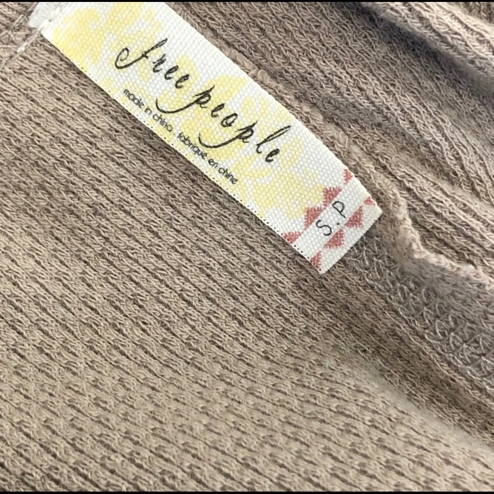 Sold ๐๐FREE PEOPLE Henley long sleeve V-Neck stone top S - Picture 10 of 13